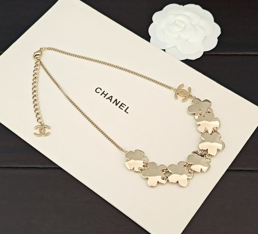 New flower necklace