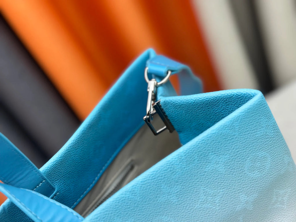 Gradient Blue Shopping Bag