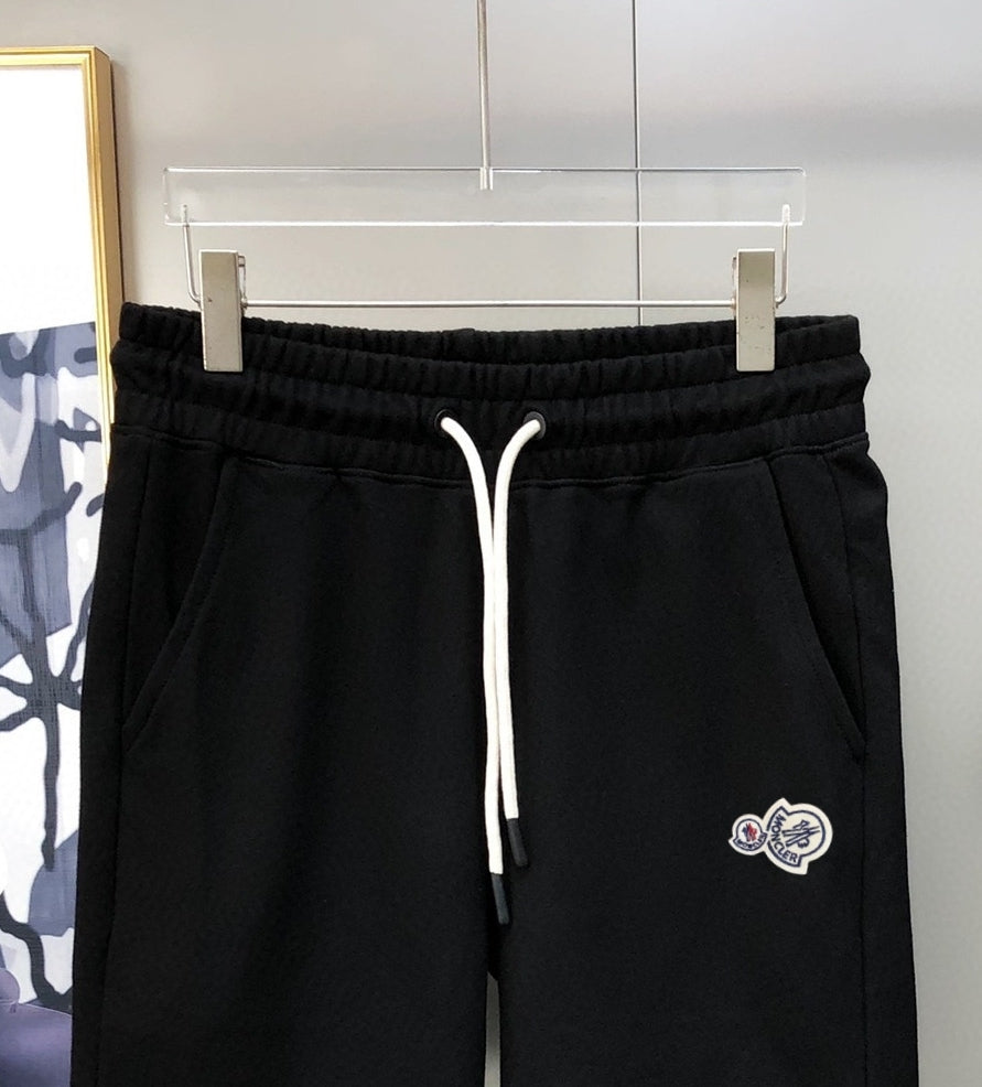 Handsome men's casual shorts