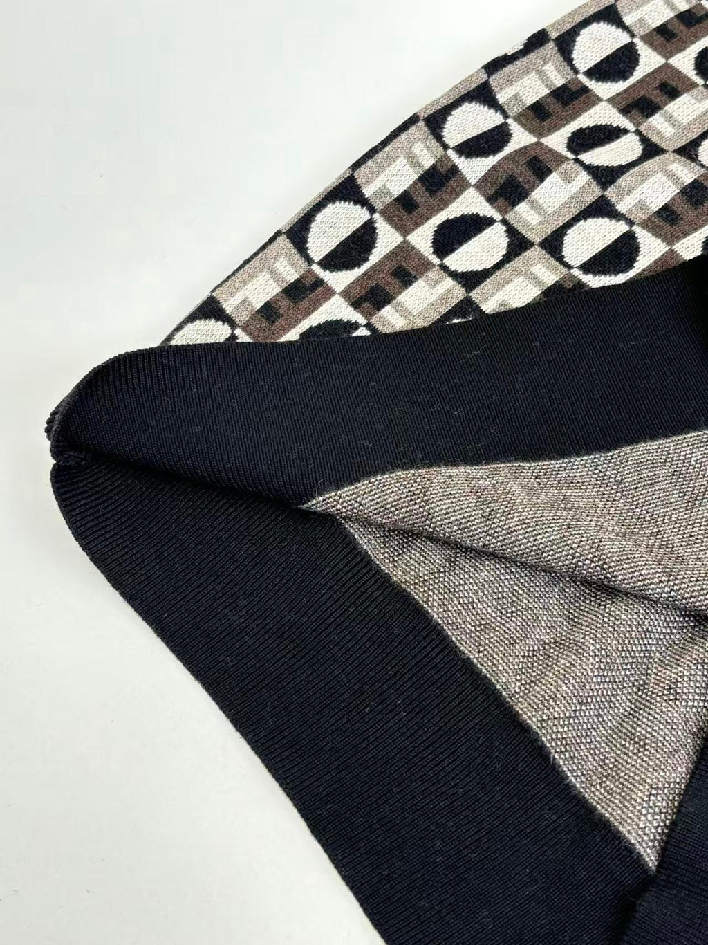 New fully printed jacquard sweater