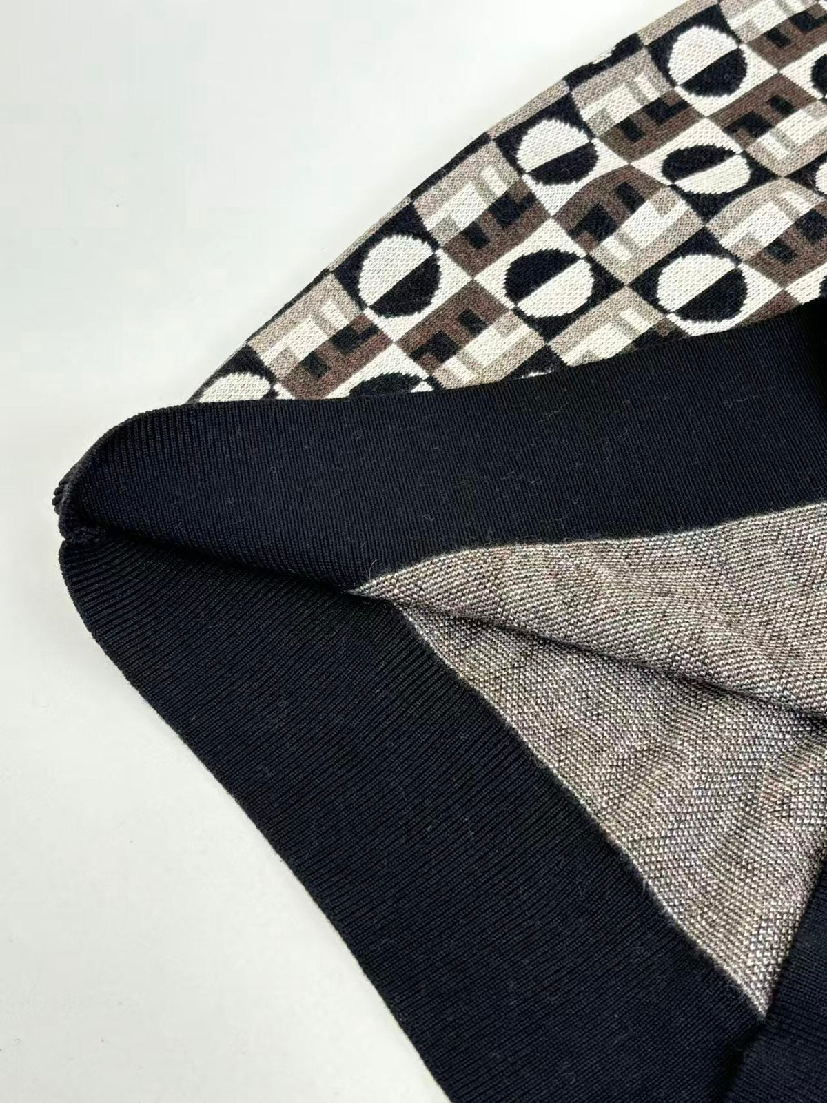 New fully printed jacquard sweater