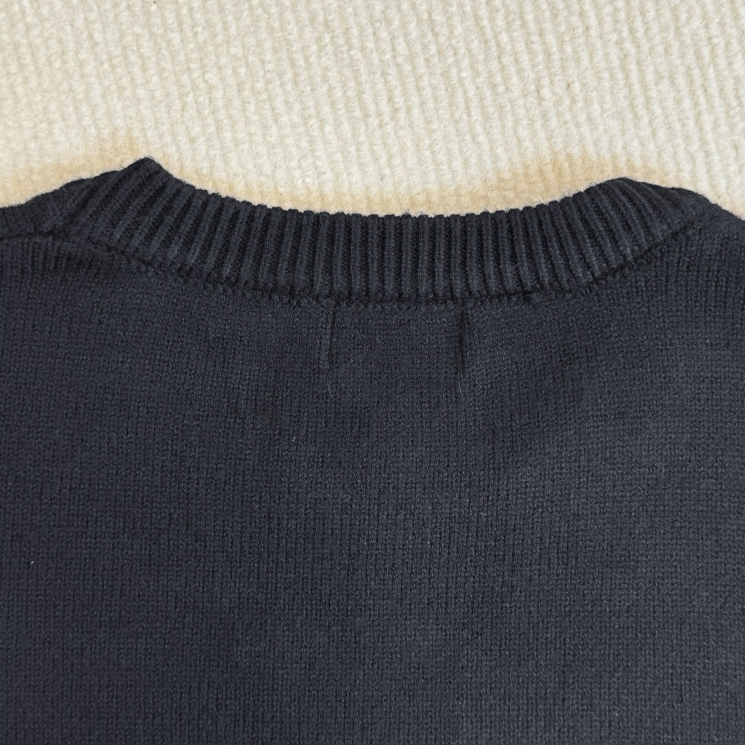 Letter pattern small logo knitted sweater