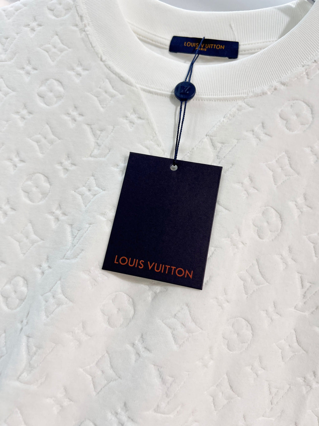 Dark patterned jacquard clover letter t-shirt