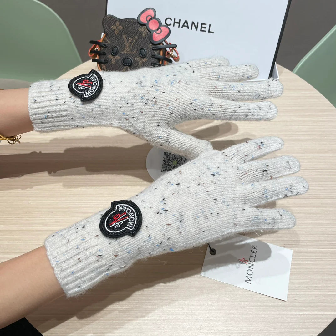 Autumn and winter wool knitted gloves