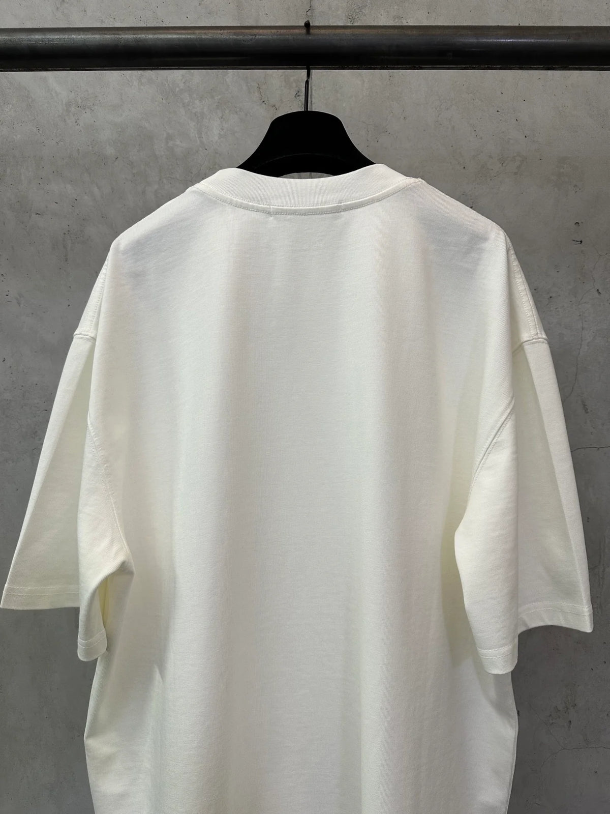 Short sleeved T-shirt with letter pattern