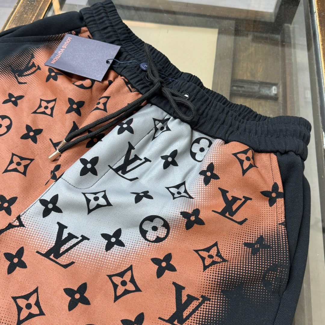 Latest large area printed casual shorts