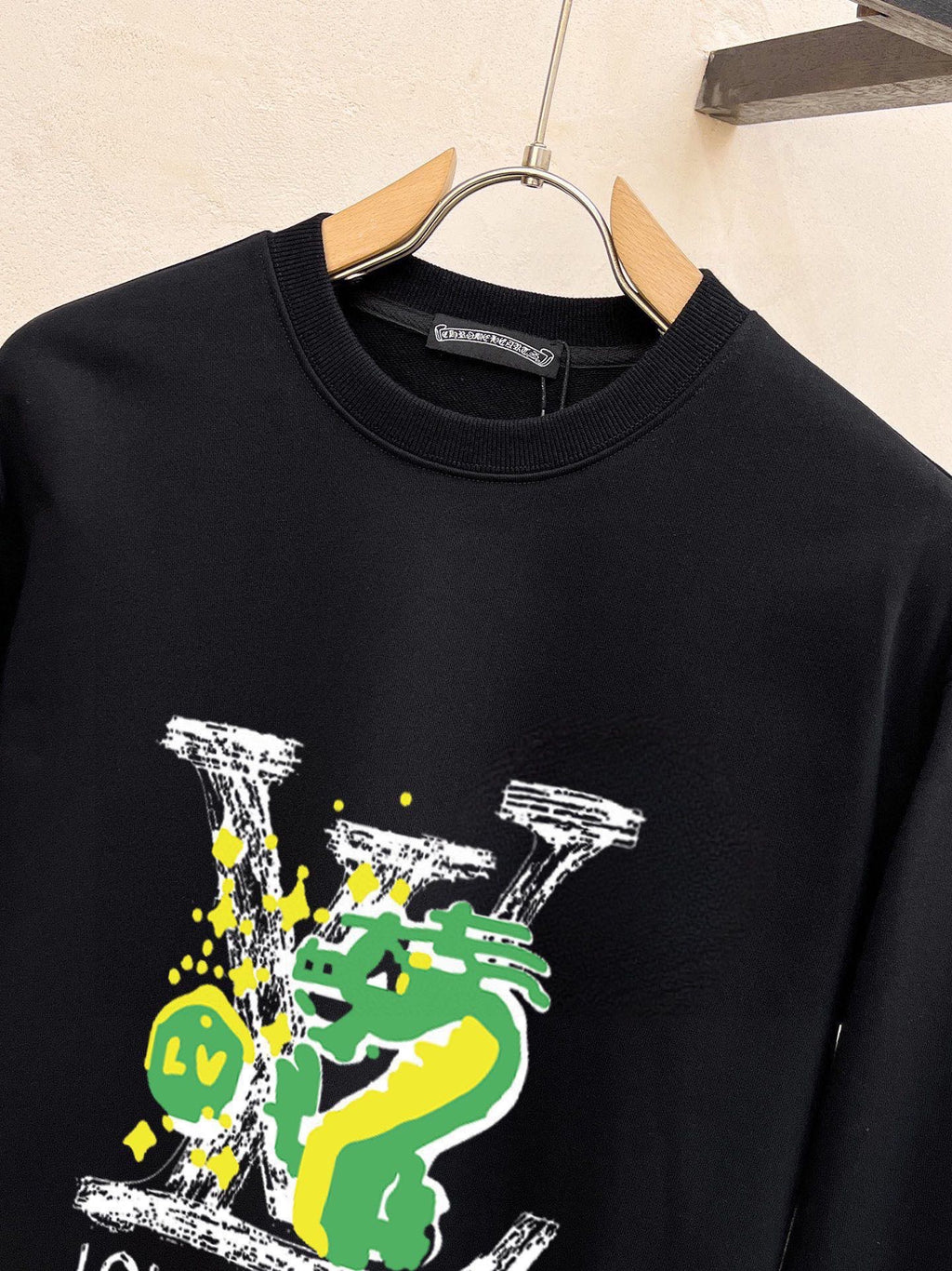 New long sleeved round neck sweatshirt 5