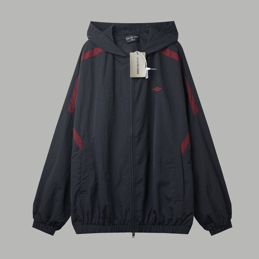 Black and red patchwork embroidered hooded sports suit