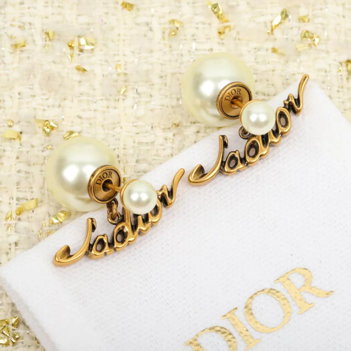 New pearl letter earrings