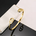 Beautiful mouth bracelet