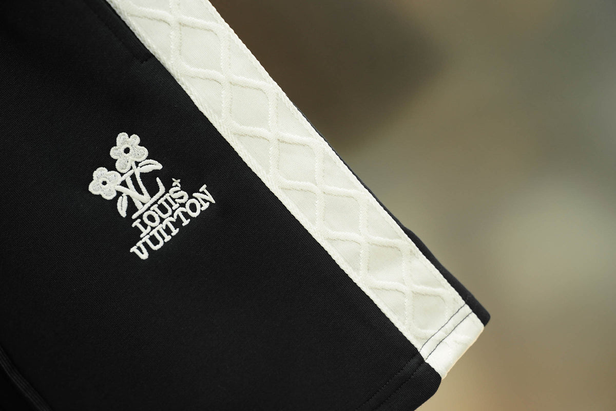 New side woven embroidered shorts