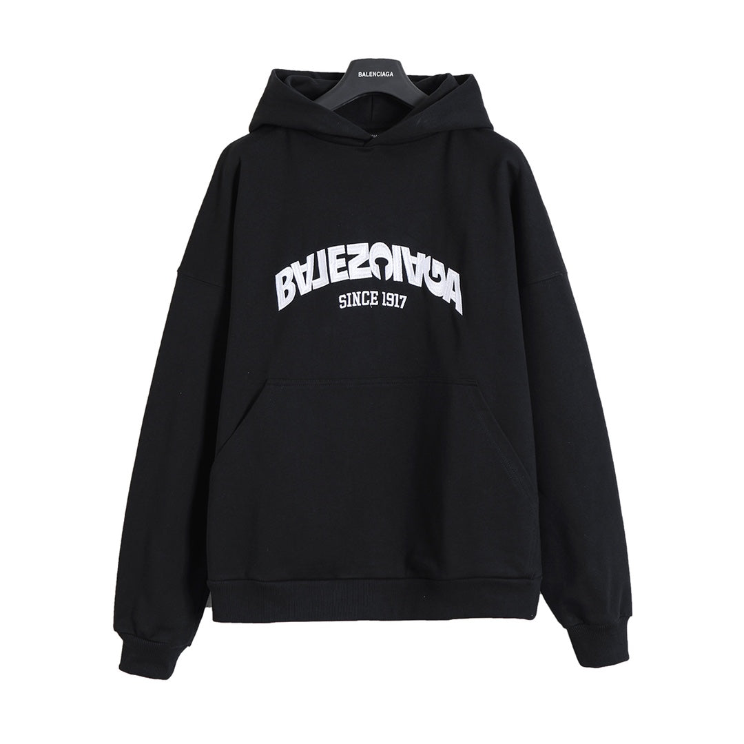 Reverse garbled letter embroidery hooded sweatshirt