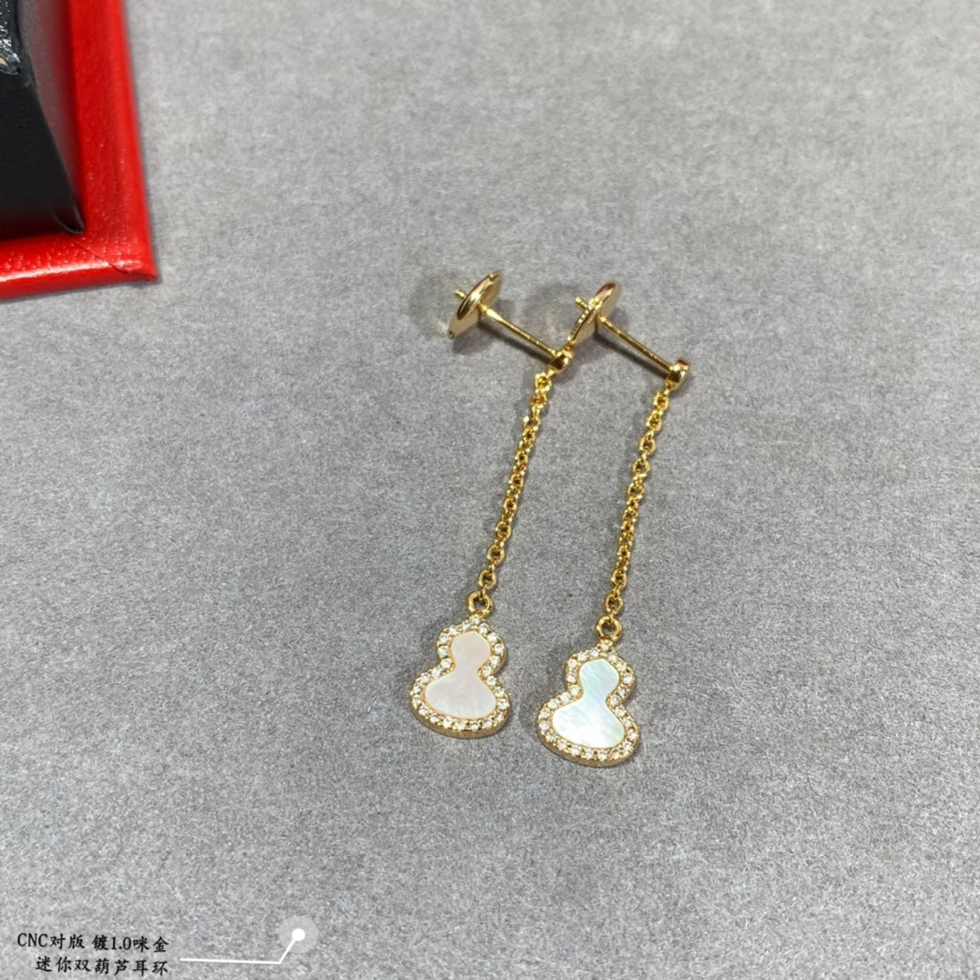 Mini gourd earrings