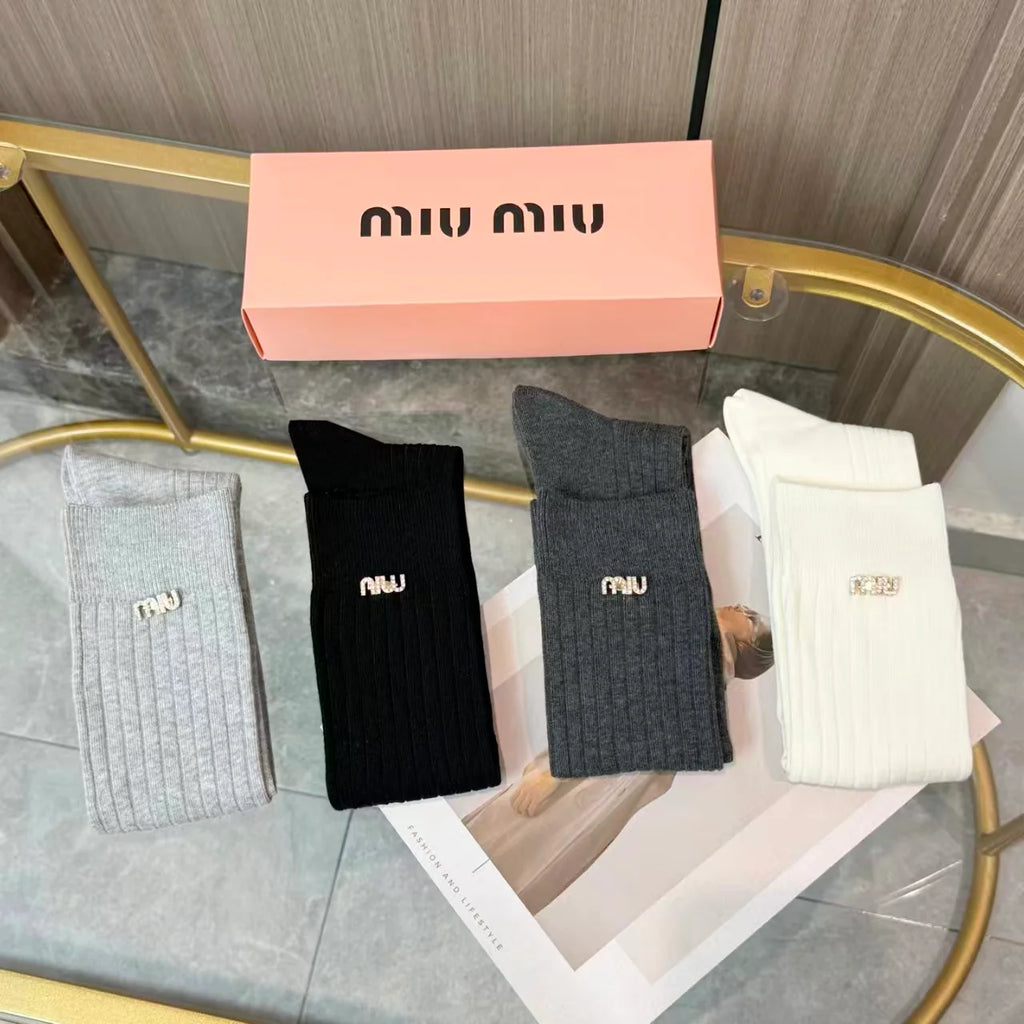 New letter calf socks