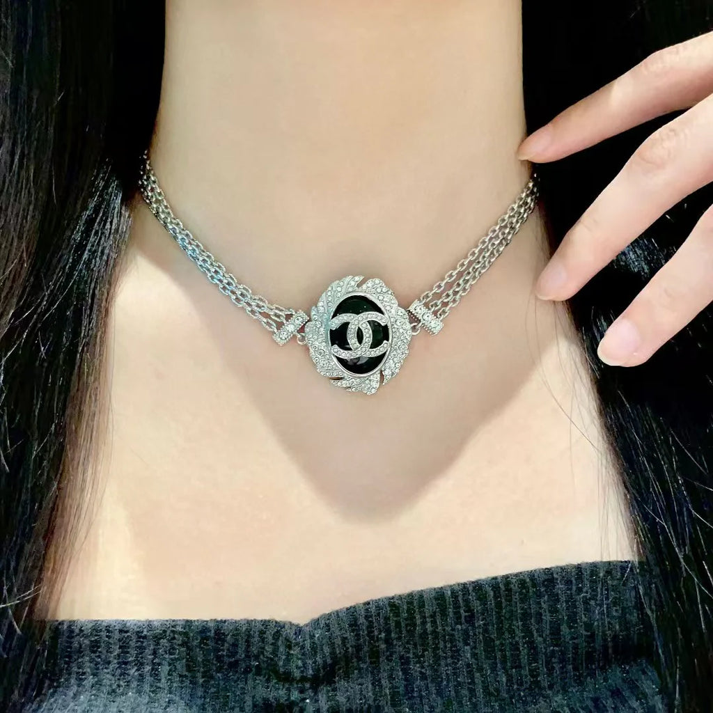 New silver oval necklace