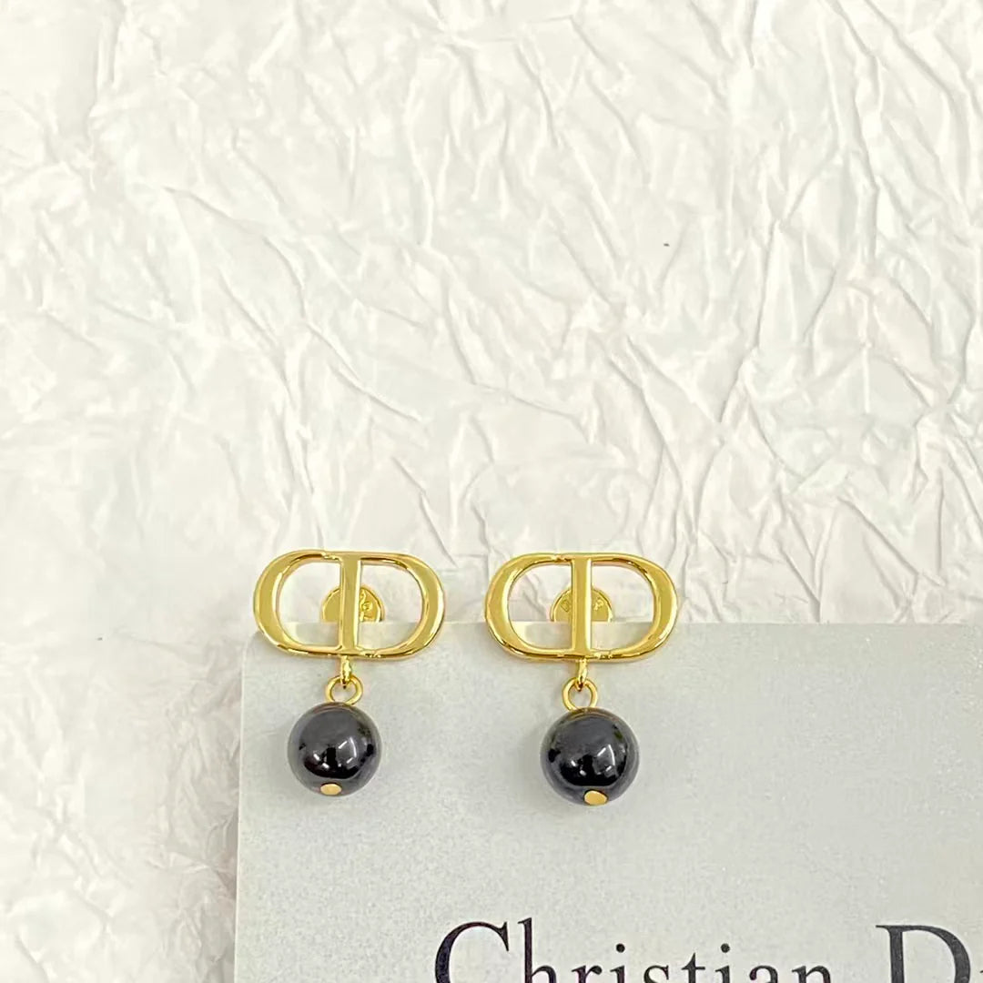 New pearl earrings