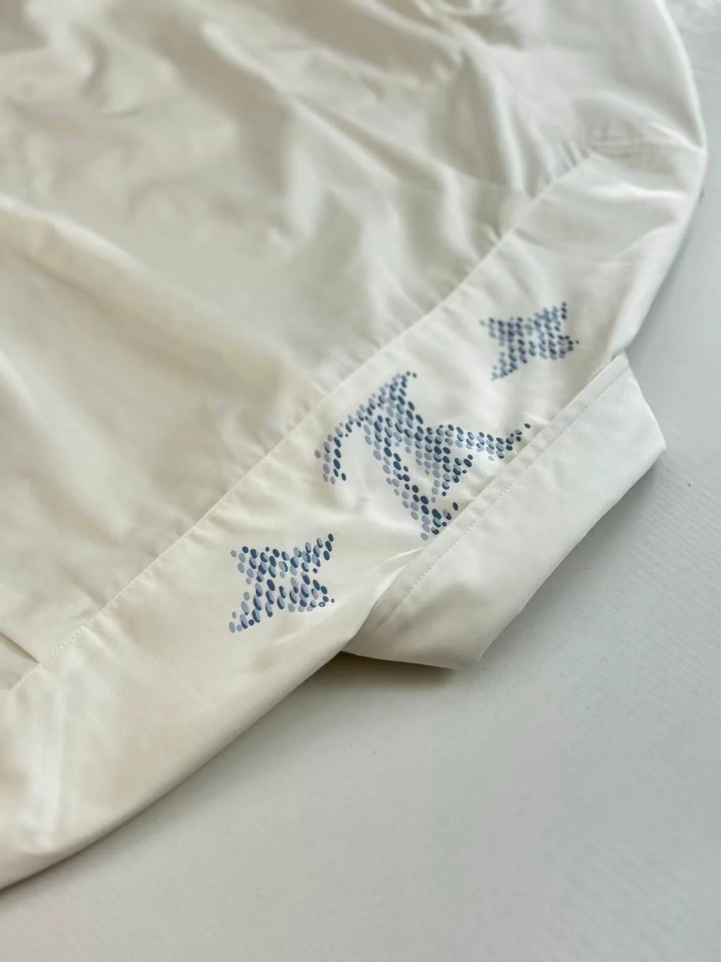 New letter printed long sleeved shirt