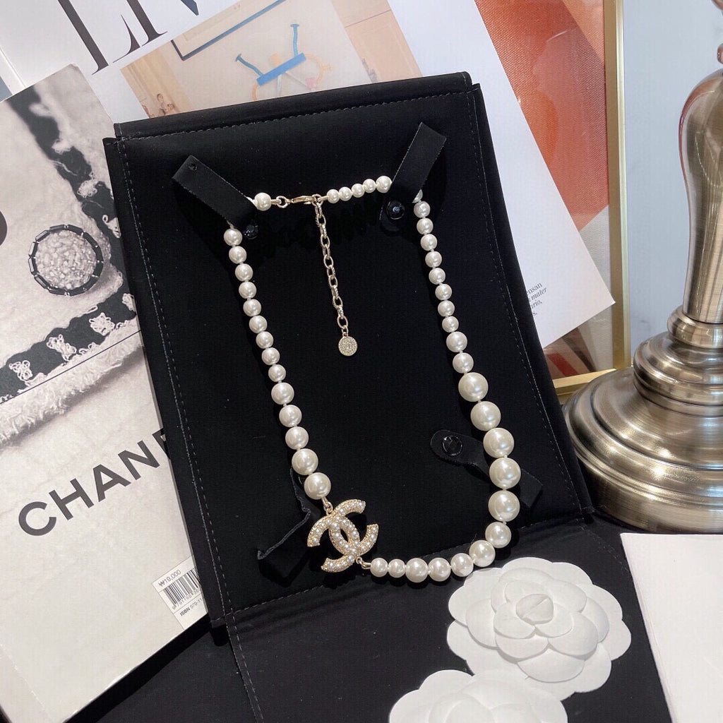 Pearl short necklace collarbone chain