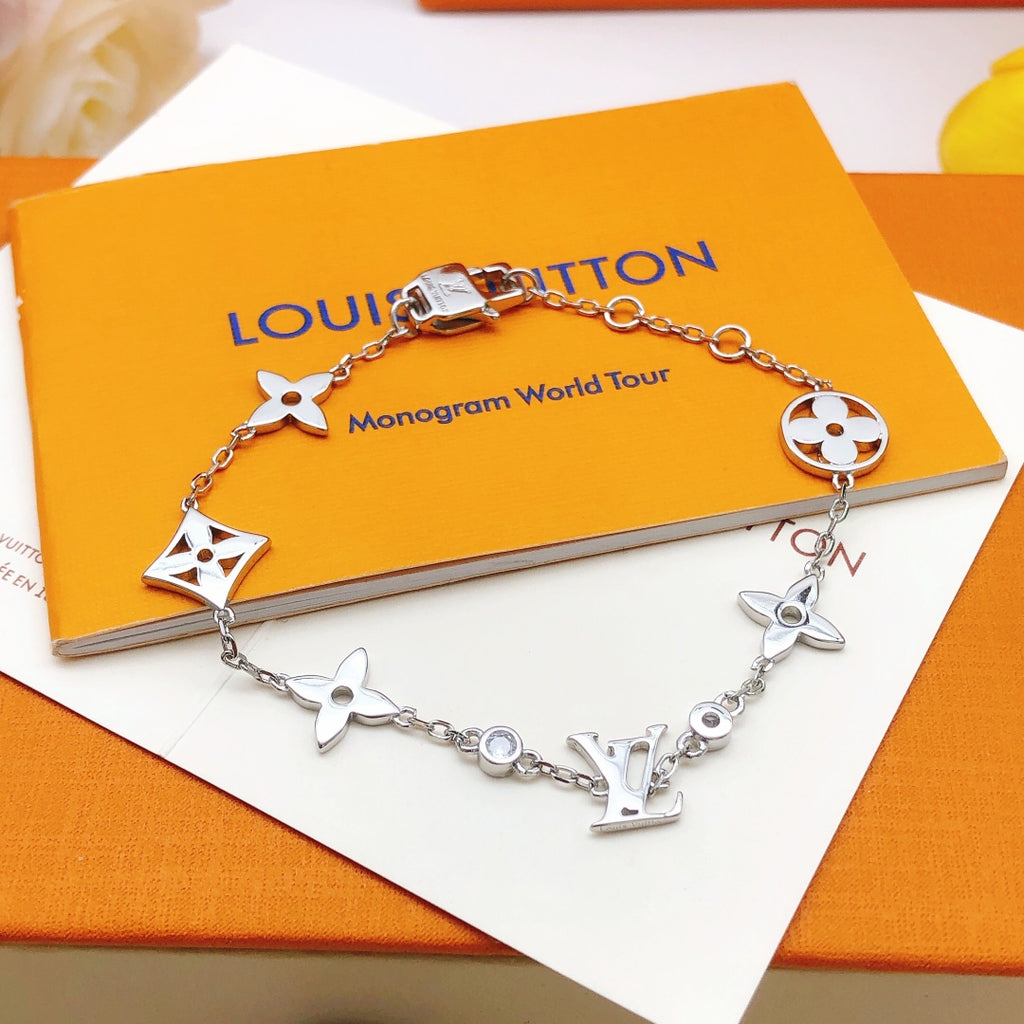 Silver smooth bracelet