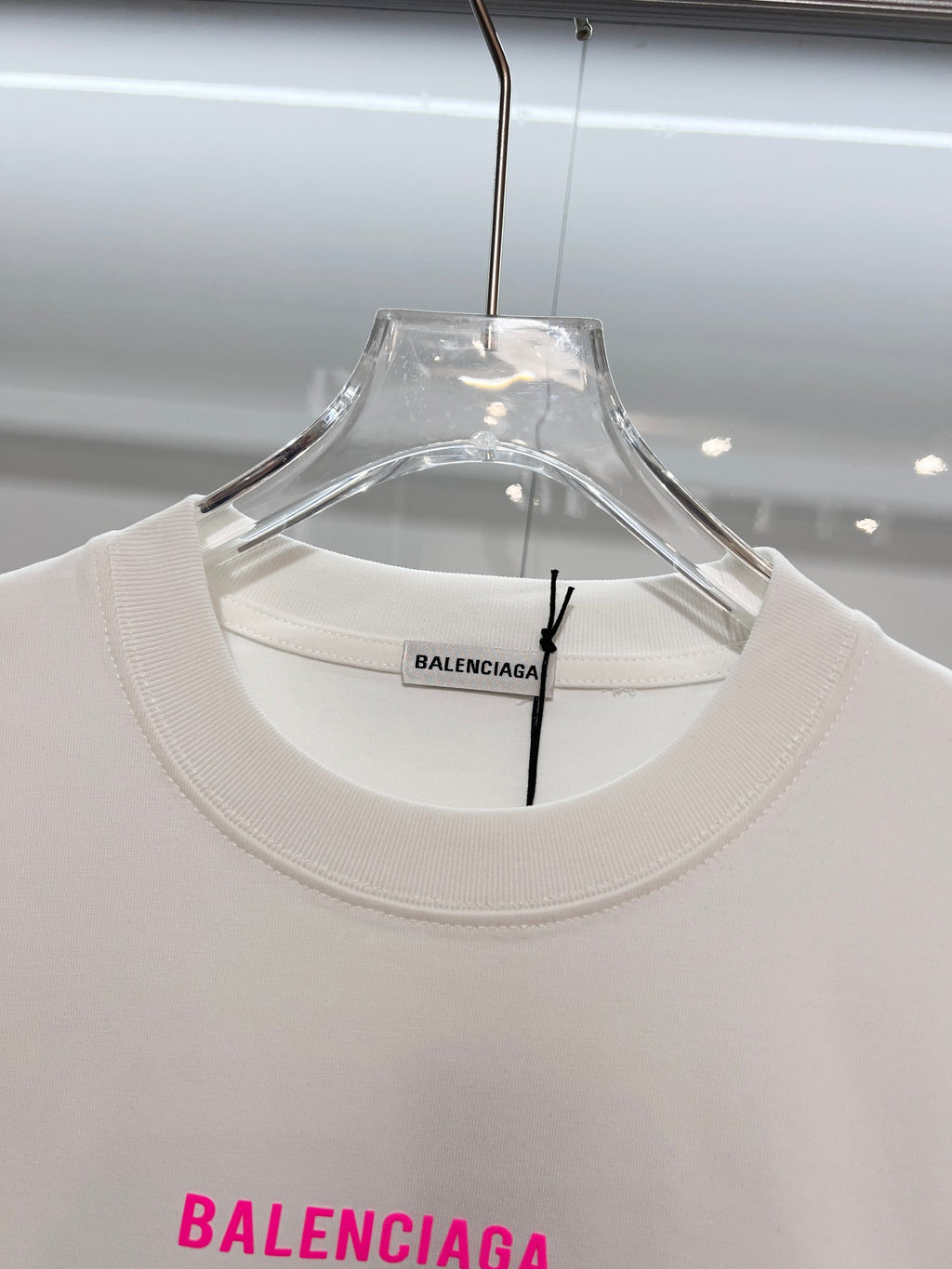 Foam offset small letter round neck T-shirt