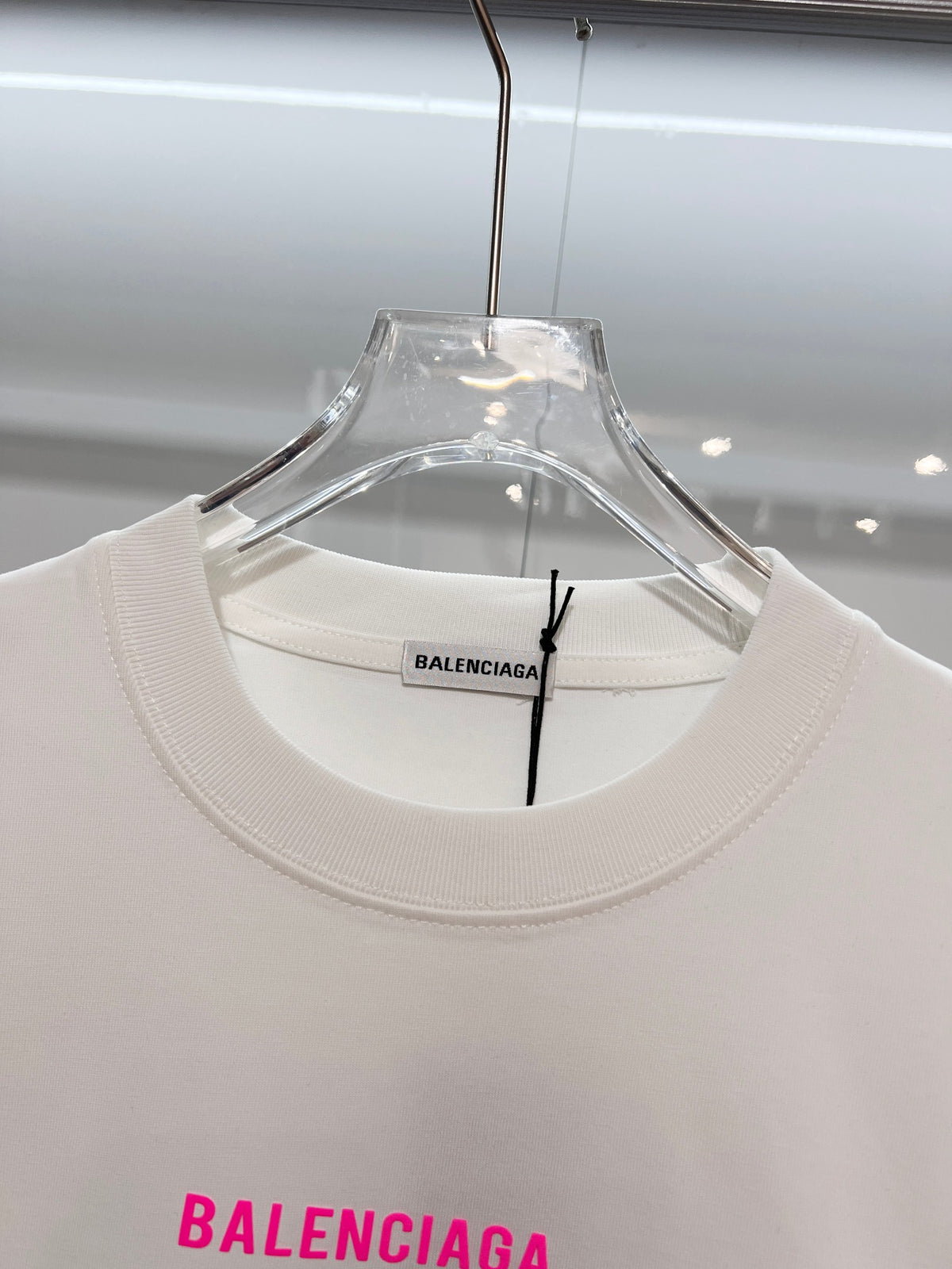 Foam offset small letter round neck T-shirt