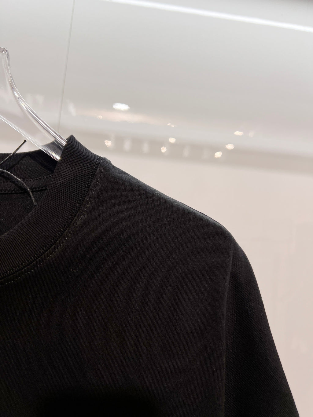 Foam offset small letter round neck T-shirt