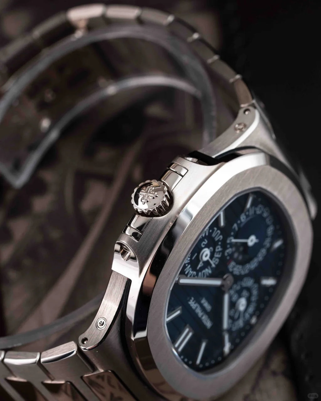 Nautilus 5740/1G Perpetual Calendar