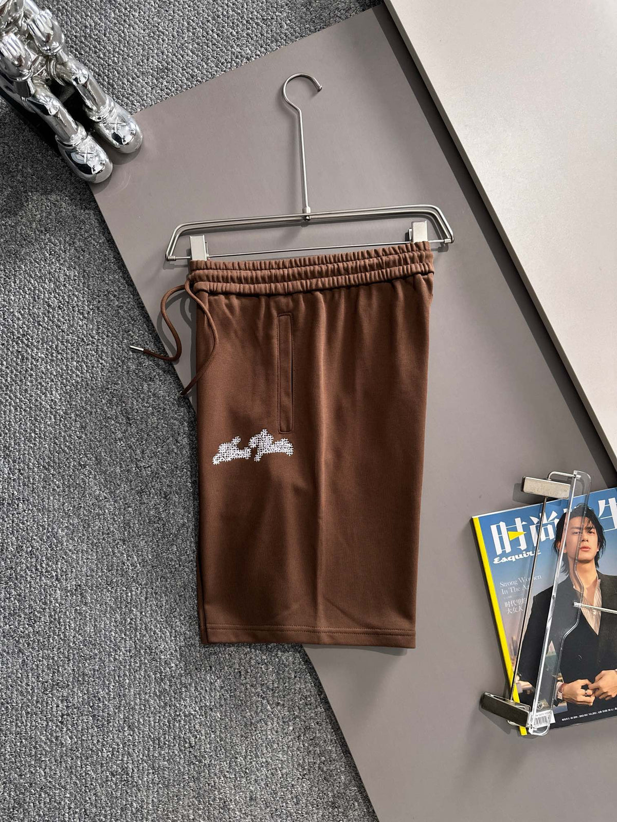 Essential casual shorts for daily commuting wear