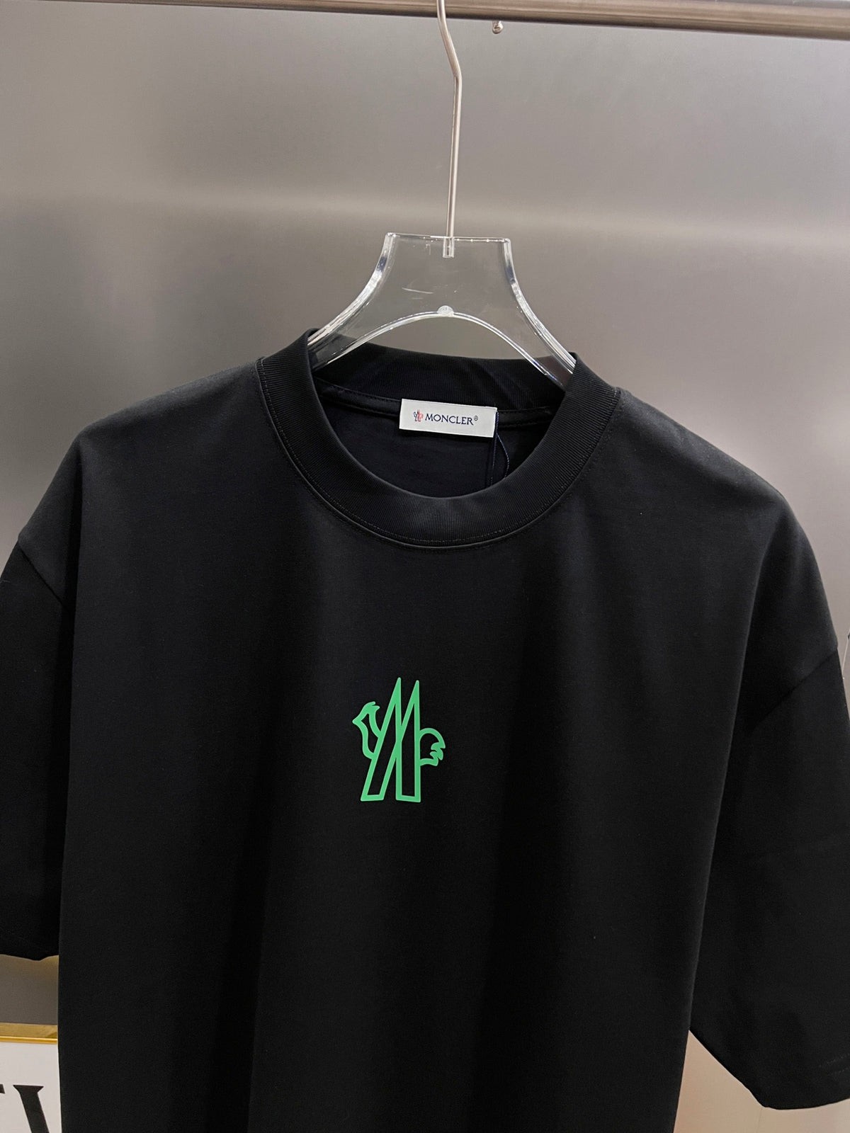 3D foam technology short sleeved T-shirt