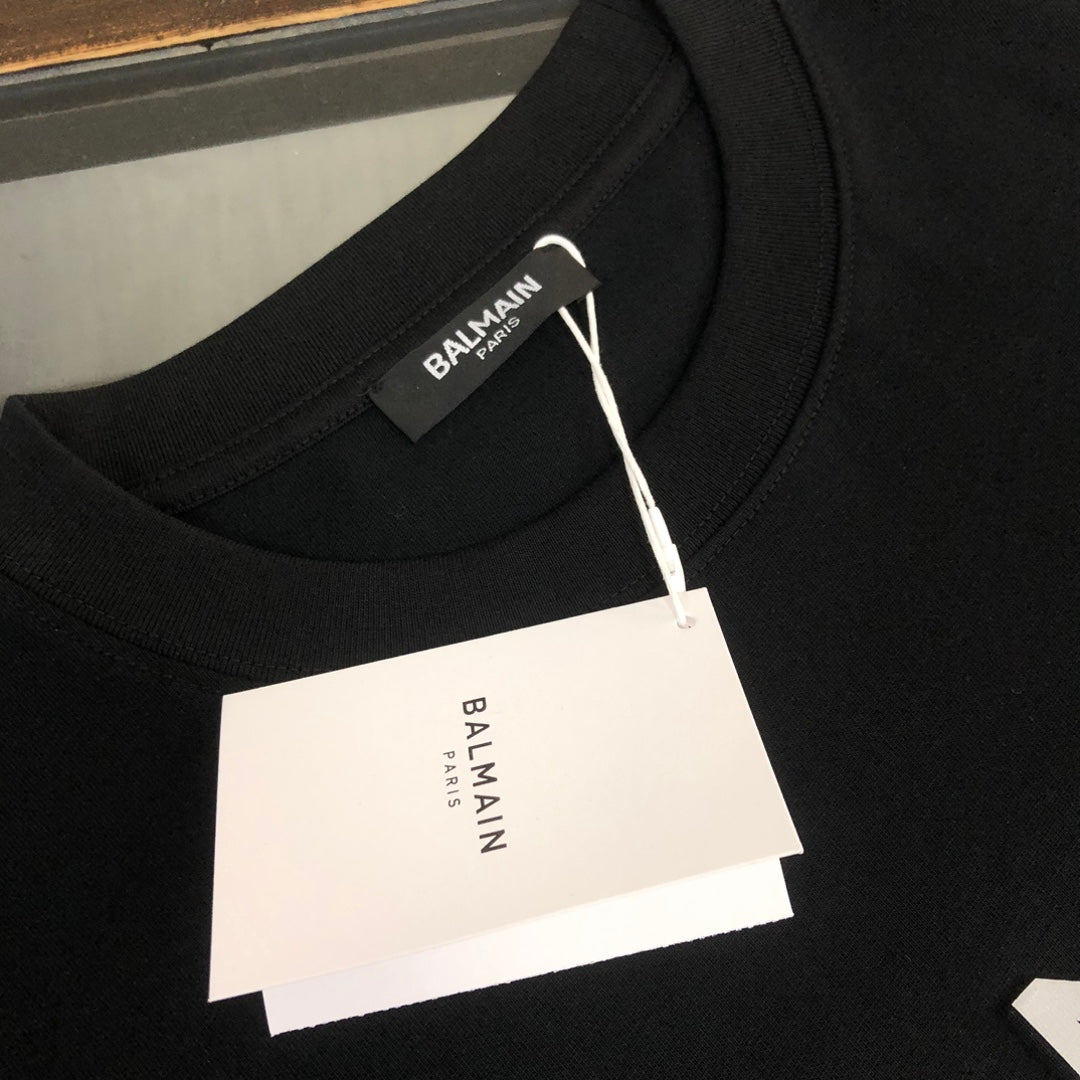 Adhesive printed letter round neck short sleeved T-shirt