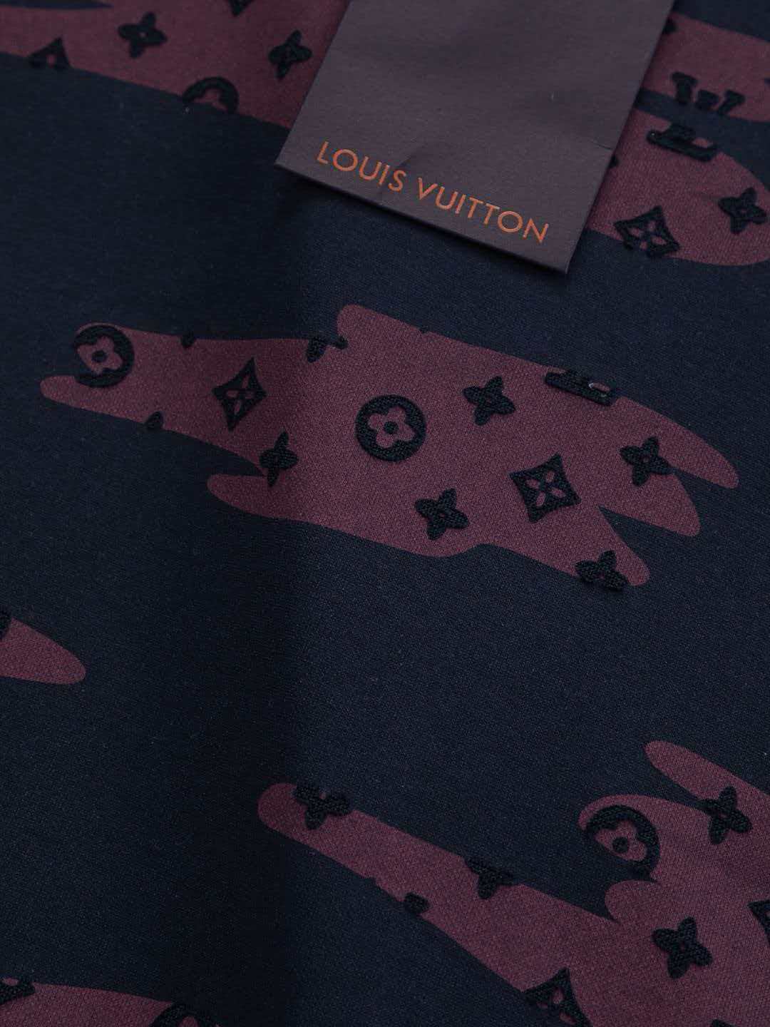 Full body cutting 🔥 Burning Flowers Clouds ☁️ letter logo 🪡 Embroidered round neck short sleeved T-shirt