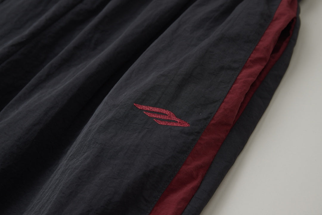 Black and red patchwork embroidered hooded sports suit