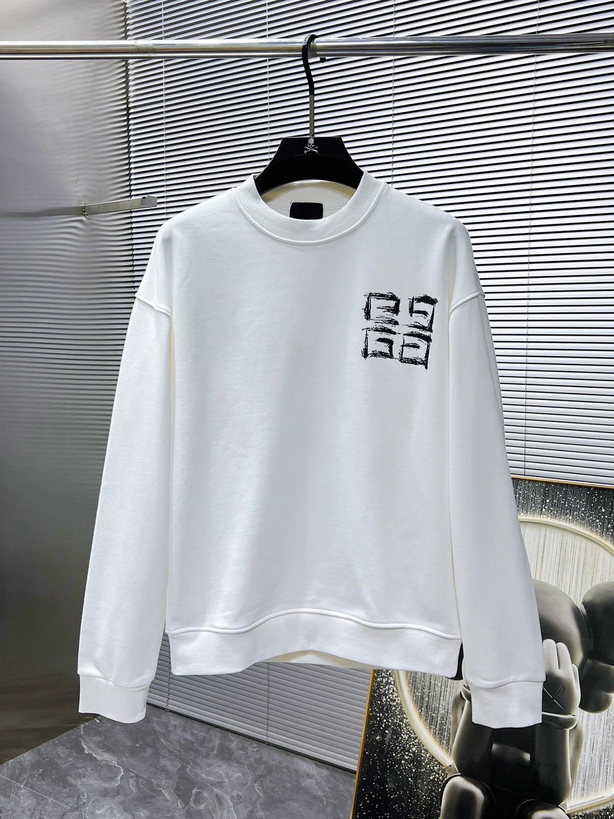 Early autumn new long sleeved round neck sweatshirt
