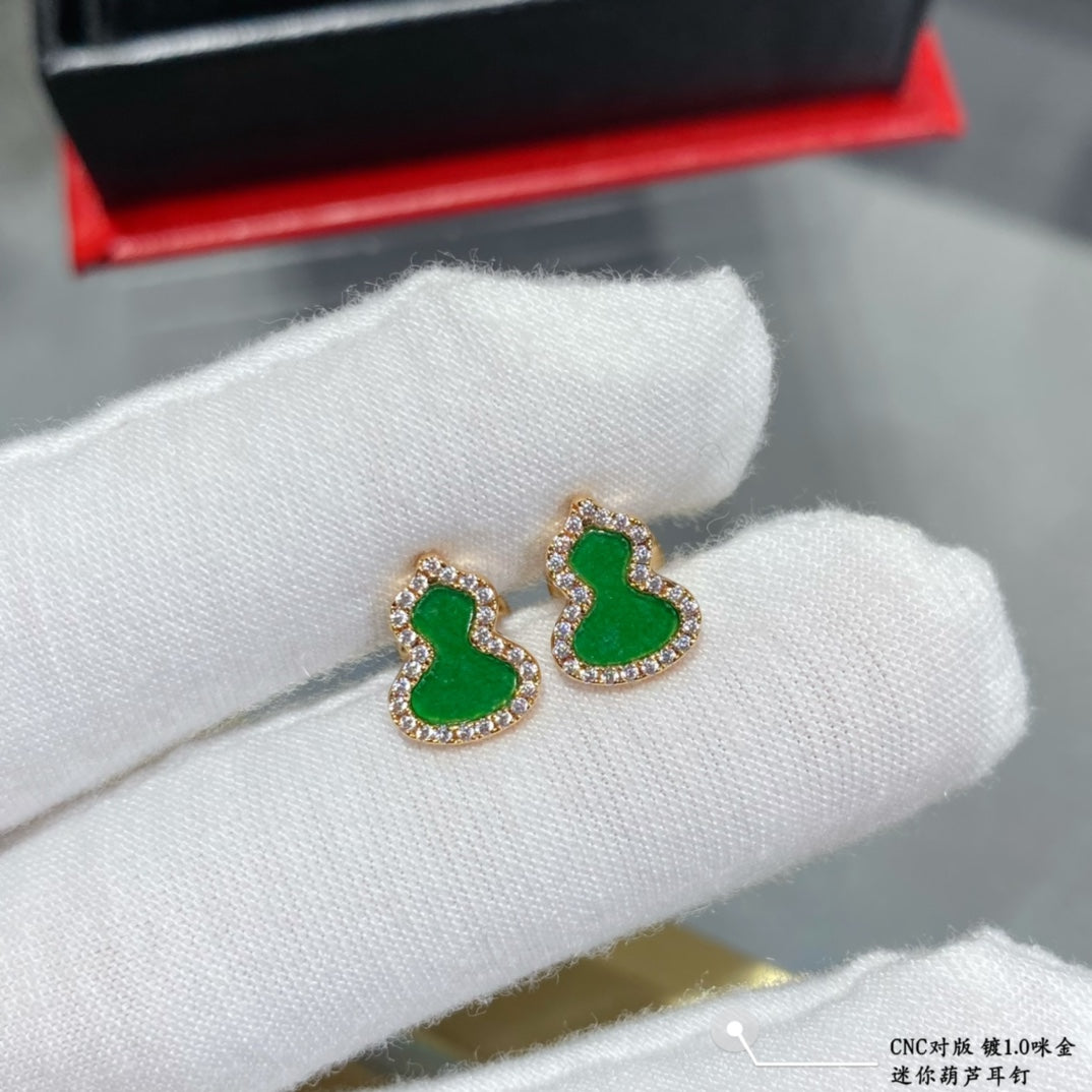Kirin Mini Gourd Ear Nails