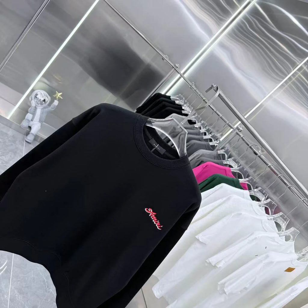 Round neck long sleeved sweatshirt