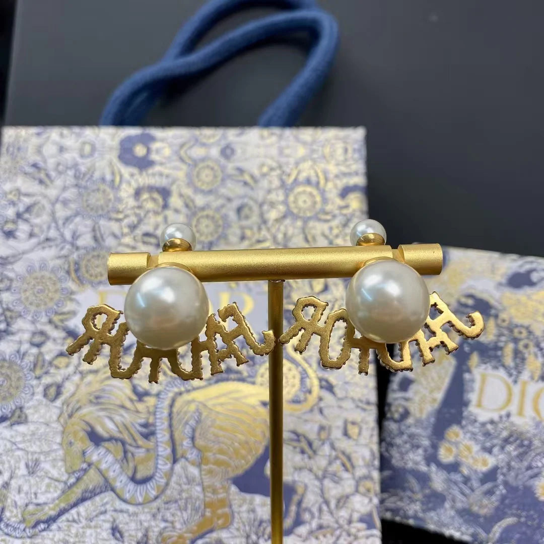 New letter pearl earrings