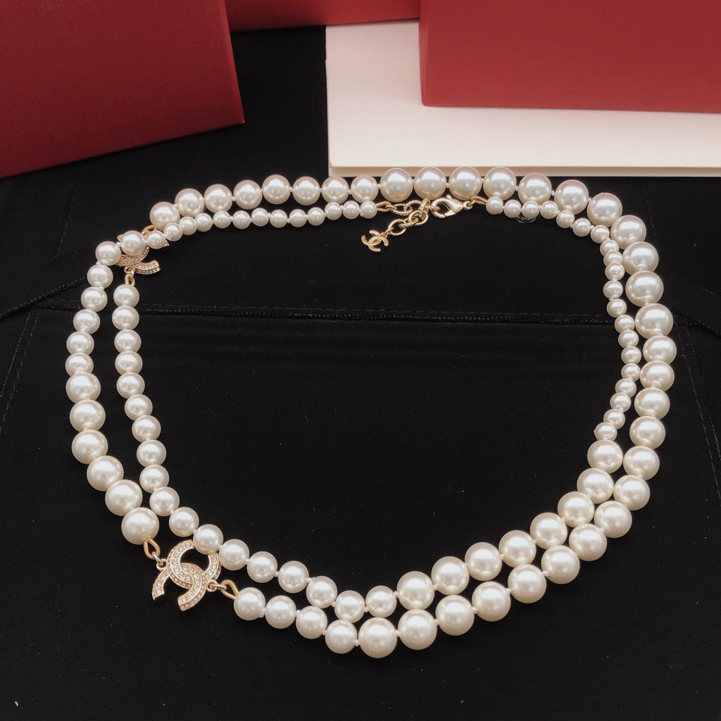 pearl sweater chain