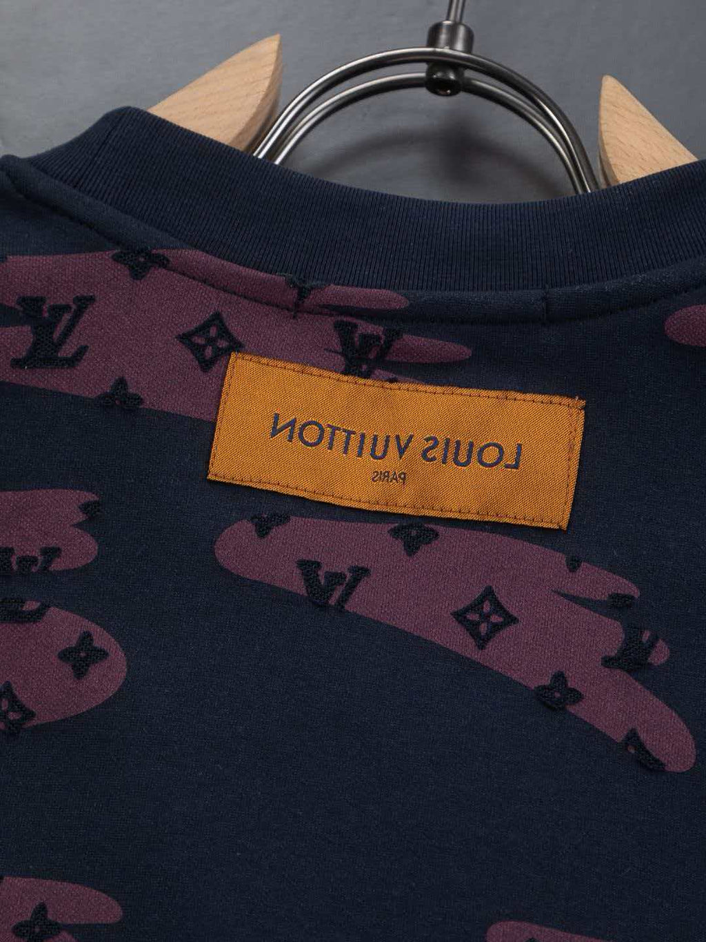 Full body cutting 🔥 Burning Flowers Clouds ☁️ letter logo 🪡 Embroidered round neck short sleeved T-shirt
