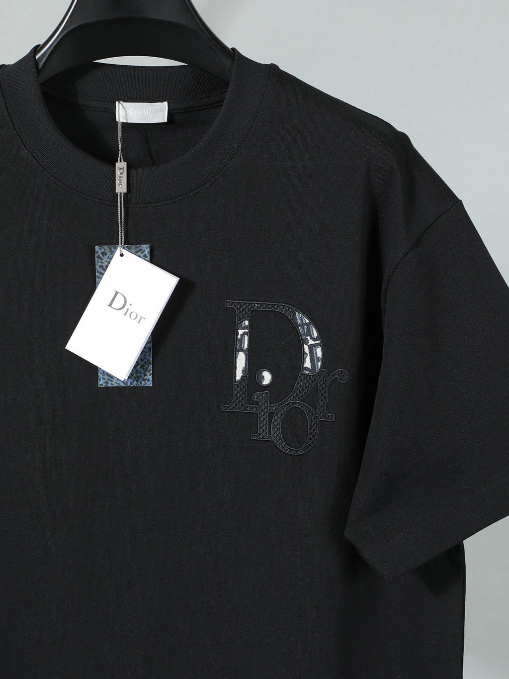 Chest letters 🪡 Embroidery+Simplified Letter Large Logo T-shirt at the Back