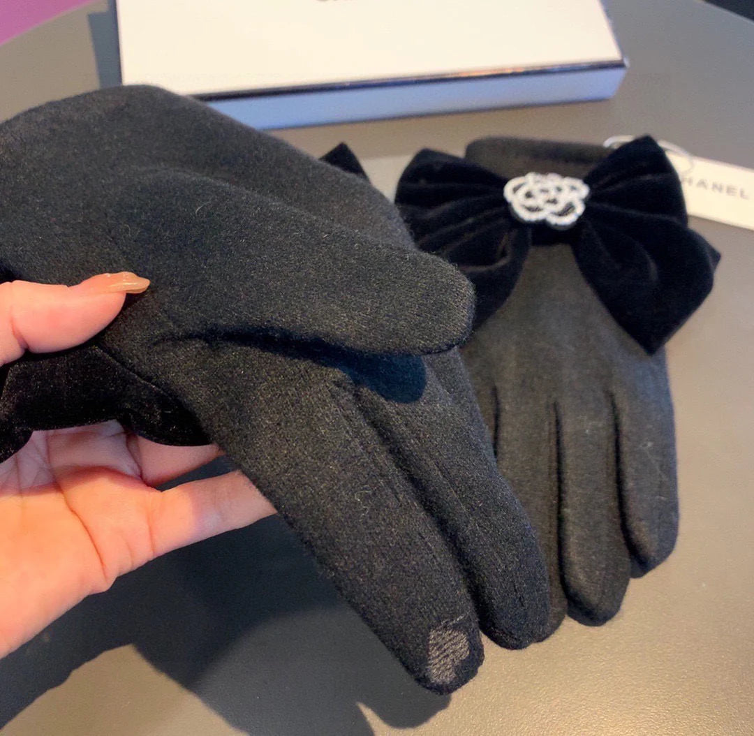 Zhuzhu Mountain Camellia+Big Bow 🔥 fashion gloves