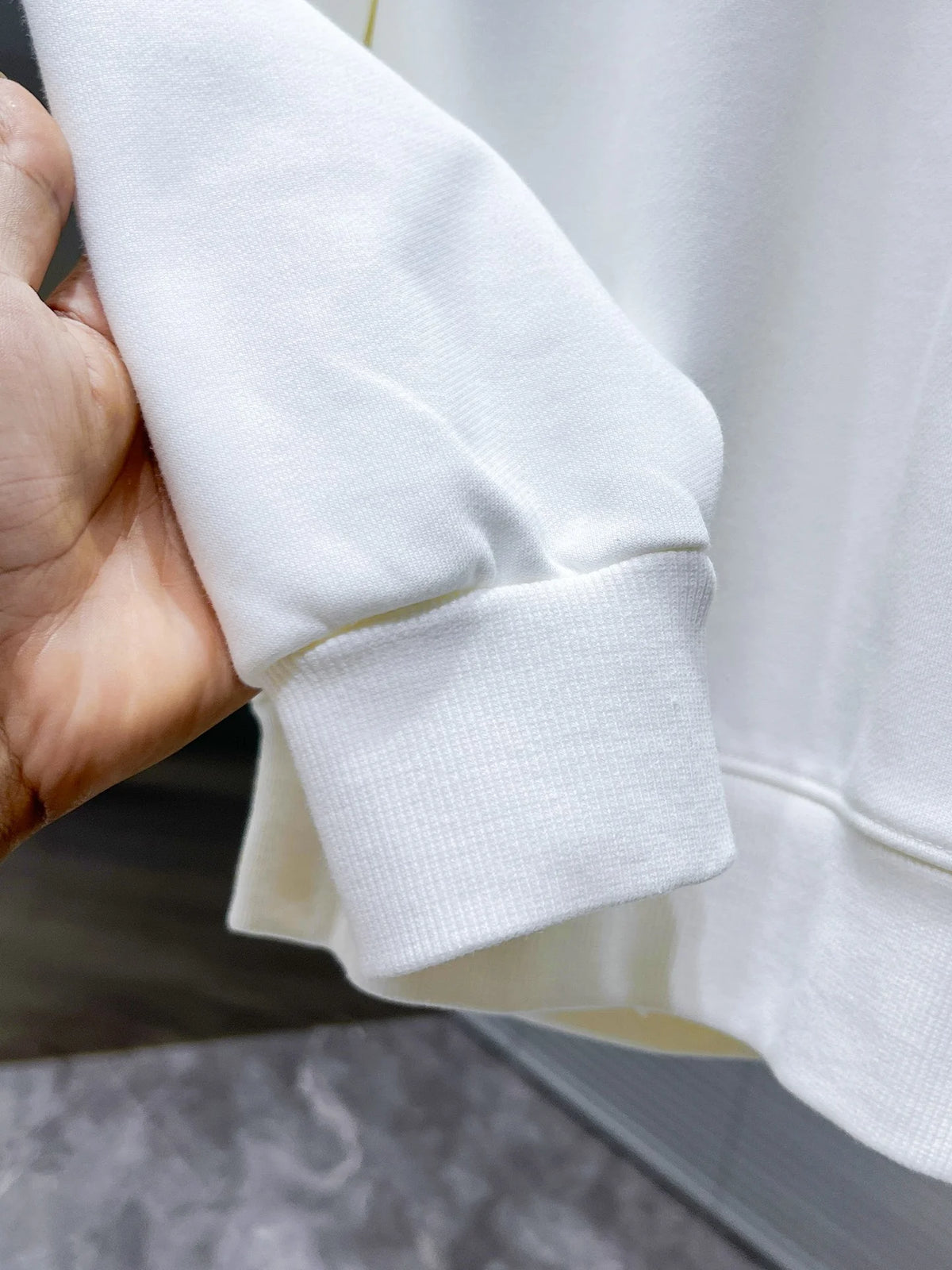 Early autumn new long sleeved round neck sweatshirt