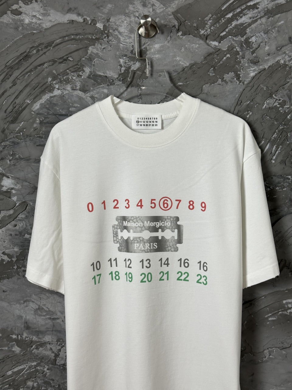 Loose fit T-shirt for both men and women
