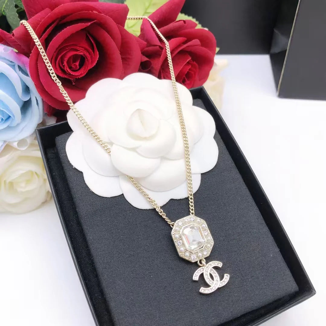 New block necklace