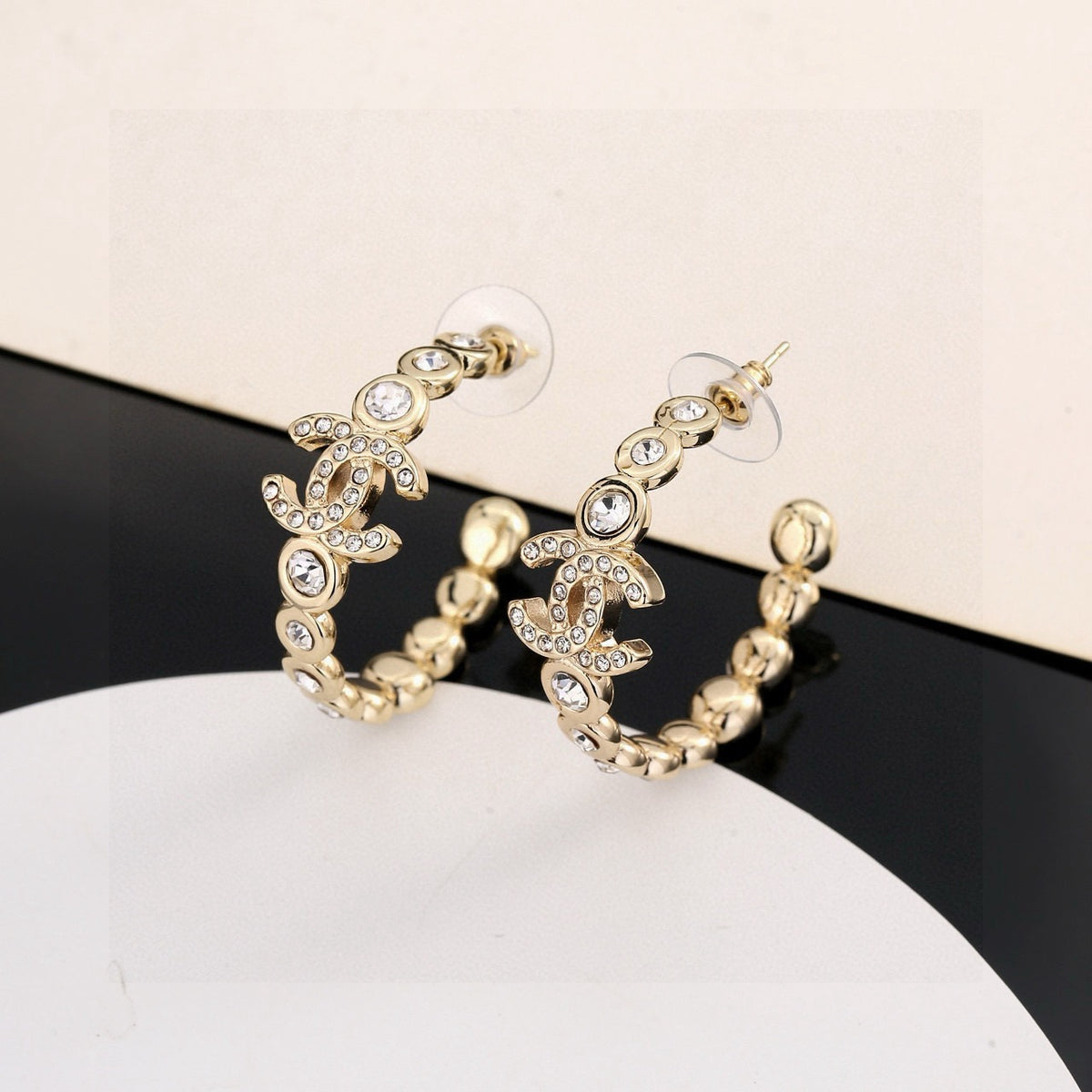Xiaoxiang's new model 💦  ear stud