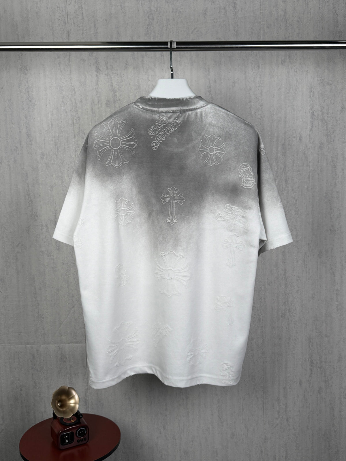 American style acid pickling, laser burning, flower pasting, fabric embroidery, couple casual short sleeved T-shirt