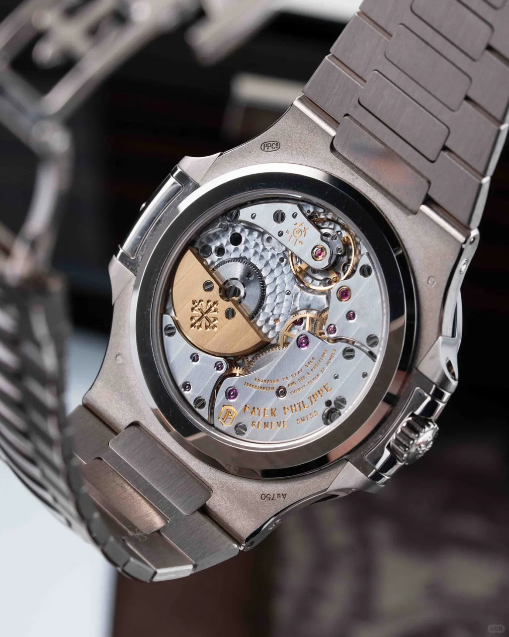 Nautilus 5740/1G Perpetual Calendar