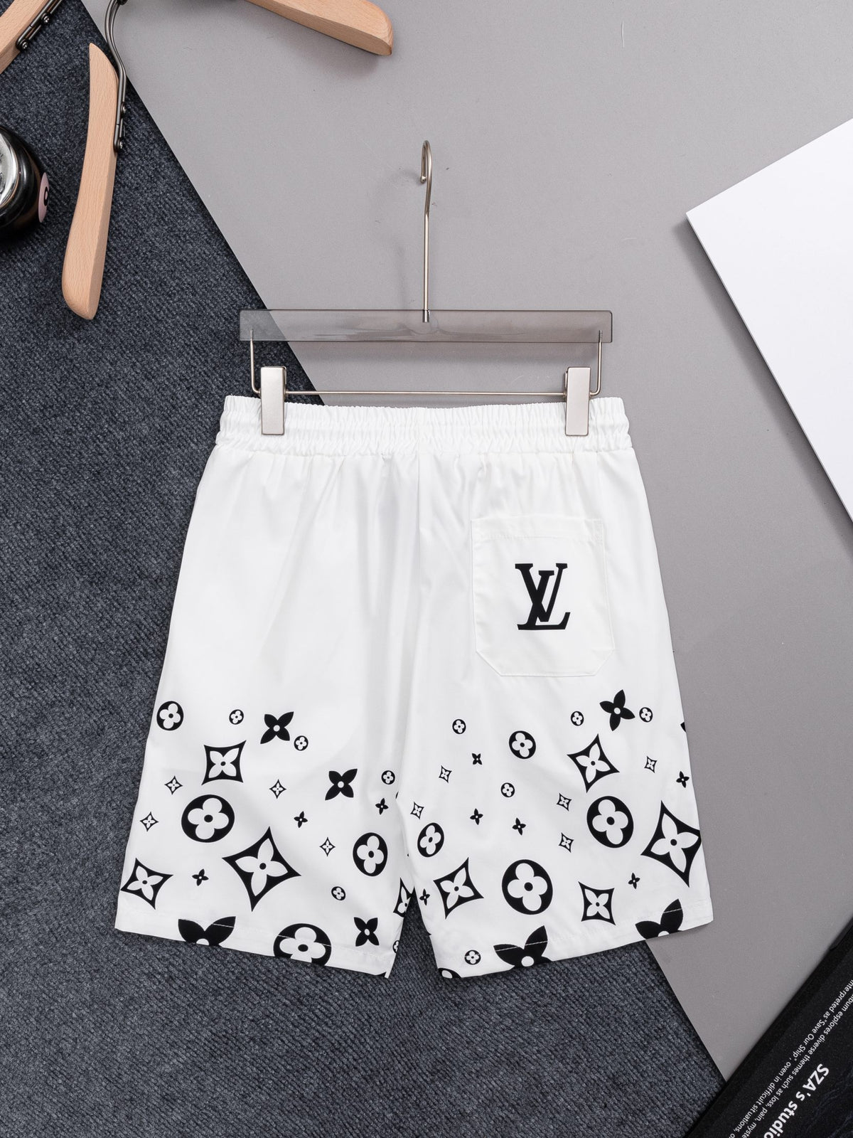 Straight striped spliced quick drying beach shorts