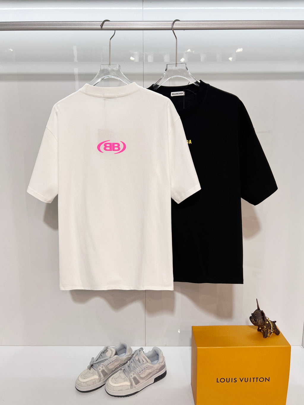 Foam offset small letter round neck T-shirt