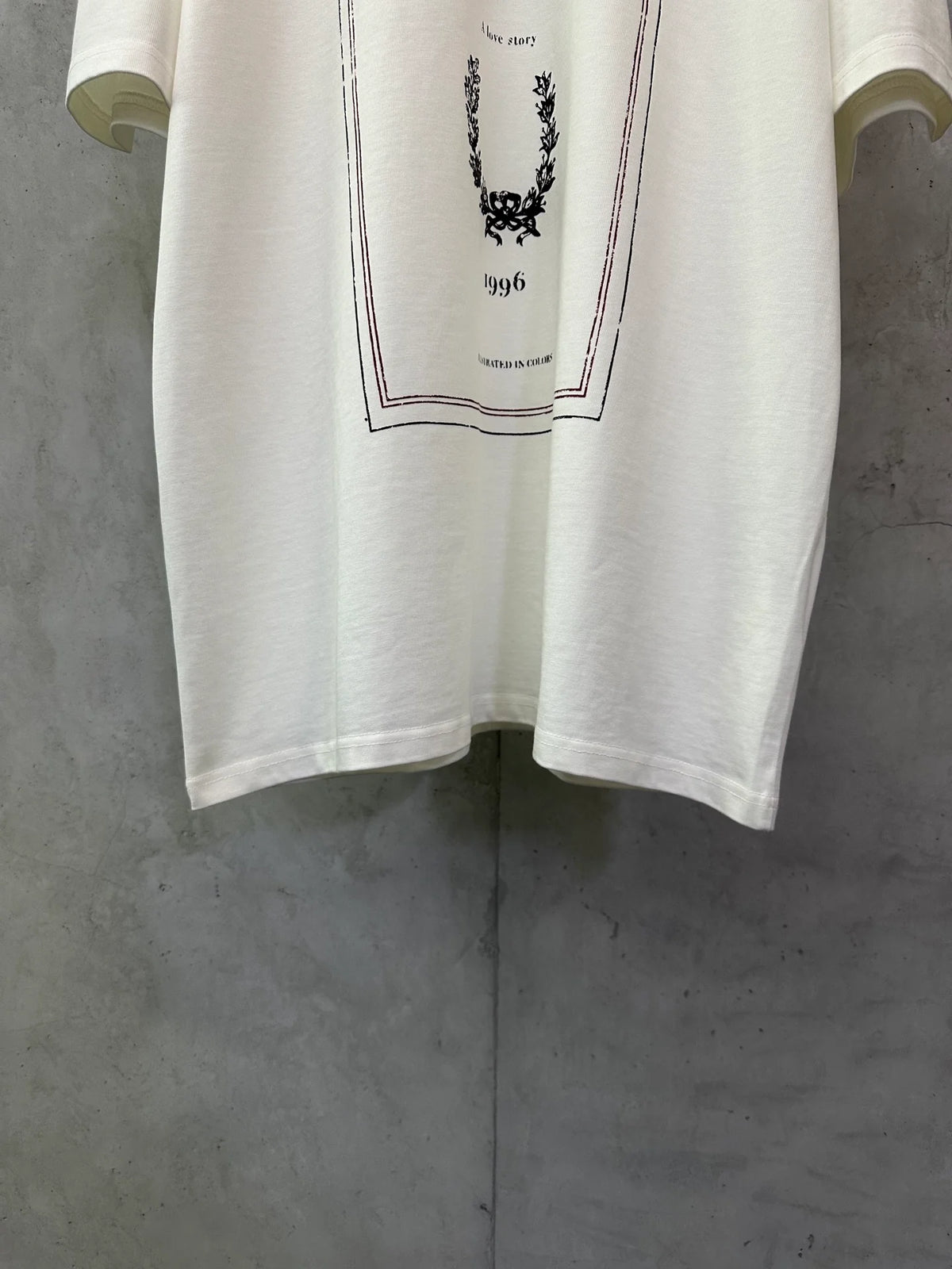 Short sleeved T-shirt with letter pattern