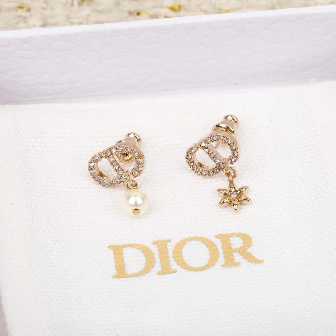 Hanging flower bead earrings